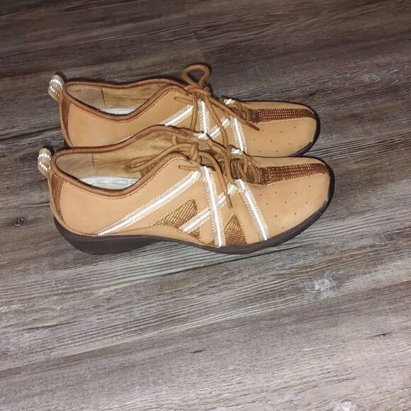 LIZ SPORT BY LIZ CLAIBORNE “Bizzy”  sneakers  shoes SIZE 6 - Picture 5 of 7